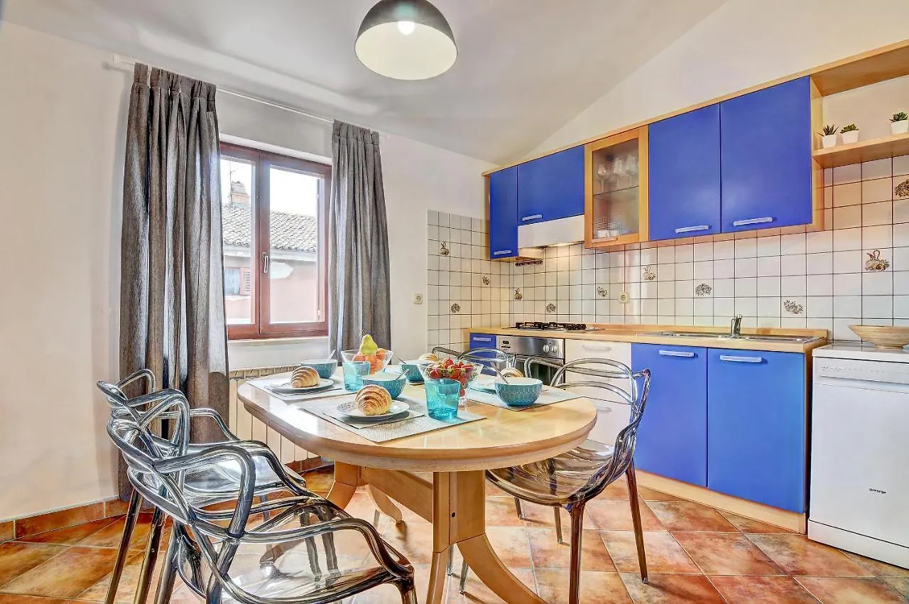 Apartment Adriana بولا كرواتيا